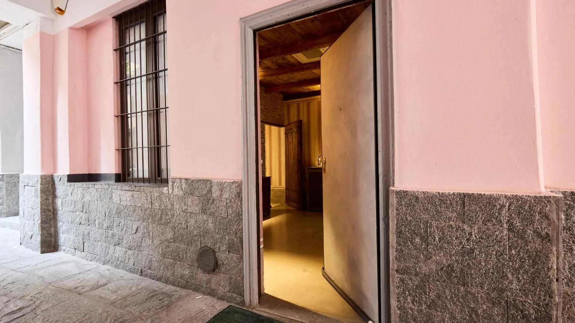 Flower Moon - Emme Loft Mailand 0*,  Italien